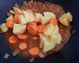 Foto langkah ke 3 dari resep Spicy Gochujang Stew with Meat.