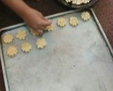Foto langkah ke 3 dari resep Peanut Cookies Praktis.