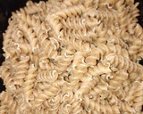 Foto del paso 2 de la receta: Fideos integrales con verduras 🧅🥕🫑🍅🧄