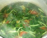 Foto langkah ke 4 dari resep Bening Bayam Sederhana.