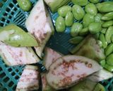 Foto langkah ke 1 dari resep Balado Terong, Pete, Tempe versi kesukaan anak anak saya.