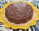 Foto del passaggio 2 della ricetta Torta morbida al cioccolato con glassa