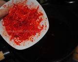 A picture of step 8 of Crispy-colourful fried onions (Persian piaz dagh).