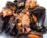 Foto del paso 10 de la receta: Guiso marinero con calamar, gambón y mejillones
