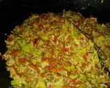 A picture of step 4 of Chicken half moons pie.