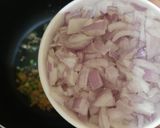A picture of step 2 of Capsicum Egg bhurji.