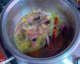 Foto del paso 4 de la receta Dorada y gambas con cebollas confitadas a la Canela y pasas