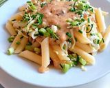 A picture of step 8 of Macaroni with Roquefort Sauce, Manchego Cheese Cream, and Mushrooms.