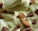Foto langkah ke 3 dari resep Matcha choco biscoff ice cream.