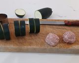 Foto del paso 2 de la receta: Hamburguesitas de Cerdo con Calabacín a la Plancha