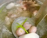 Hình bước làm 2 của món Hủ tiếu giò heo