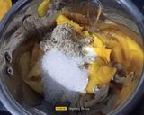 A picture of step 2 of Mango Kaju Milkshake.