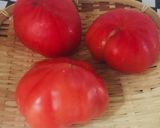 Foto del paso 1 de la receta: Carpaccio de tomate con Aguacate !