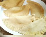 A picture of step 3 of Fried meatpie.
