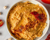 Foto del paso 3 de la receta: Quesadilla con hummus de tomates secos