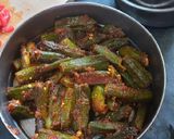 A picture of step 4 of Bhindi masala (sabzi).