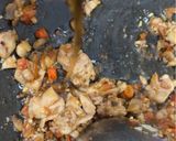 Foto langkah ke 4 dari resep Tumis Ayam Jamur.