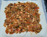 Foto del paso 4 de la receta: Empanada de hojaldre de mejillones y langostinos
