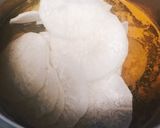 Hình bước làm 2 của món Củ cải trắng ngâm vàng kiểu Hàn Quốc