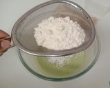 Foto langkah ke 2 dari resep Matcha Almond Crispy.
