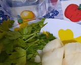Foto del paso 2 de la receta: Tallarines verdes con salsa de salchichas