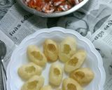 A picture of step 1 of Dahi Poori.