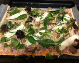 Foto del paso 8 de la receta: Pizza de setas, camembert y brotes tiernos (súper mezcla de quesos)