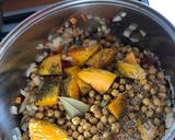 Foto del paso 3 de la receta: Crema de garbanzos para días nublados
