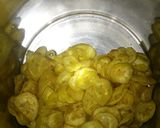 बनाना चिप्स(Banana chips recipe in Hindi) रेसिपी चरण 3 फोटो