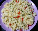Foto langkah ke 2 dari resep Nasi goreng daun jeruk eggless.