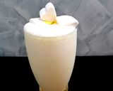 A picture of step 4 of Jello mallow shake.