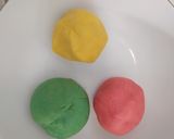 Foto langkah ke 2 dari resep Unicorn Cookies Teflon.