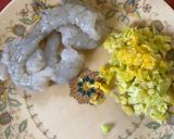 A picture of step 1 of Chingri Potol Dolma.