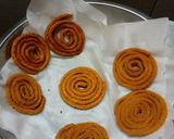 ચકરી (Chakri Recipe In Gujarati) રેસીપી સ્ટેપ3ફોટો