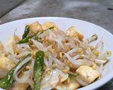 Foto langkah ke 4 dari resep 19. Tofu-Bean Sprout Saute.