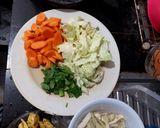Foto langkah ke 6 dari resep Sup Ayam Aini'Cooking.