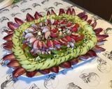 Une image de l'étape 17 de Salade composée multicolore (céleri,tomates,courgette,oignon,radis,concombre,champignons,endives).