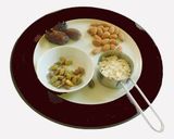 A picture of step 1 of Oats banana dates almond smoothie.