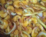 Gambar langkah 7 resipi Udang Sambal Berempah.