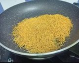 A picture of step 1 of Vermicelli Upma.
