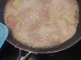 Carne en salsa con arroz blanco