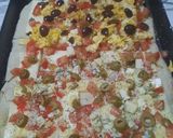 Foto del paso 8 de la receta: Pizza 2 sabores: huevo duro, olivas negras y 4 quesos con olivas verdes