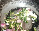 Foto langkah ke 5 dari resep Oseng Buncis Tuna.