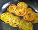 इंस्टेंट जलेबी (Instant jalebi recipe in hindi) रेसिपी चरण 6 फोटो