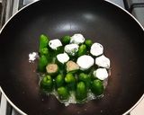 A picture of step 5 of Stuffed Chilli Curry.