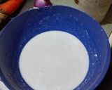 Foto del paso 3 de la receta: Encocado de lebranche y mariscos con monedas de plátano verde y arroz blanco con cucayo
