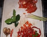 Foto langkah ke 2 dari resep Gurame Kuah Kuning No Santan.
