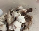 Foto langkah ke 1 dari resep Sop ayam brokoli.