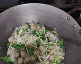 Foto langkah ke 4 dari resep 603. Kwetiaw Rebus Daging Bakso.