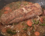 Foto del paso 5 de la receta: Solomillo de cerdo guisado con verduras